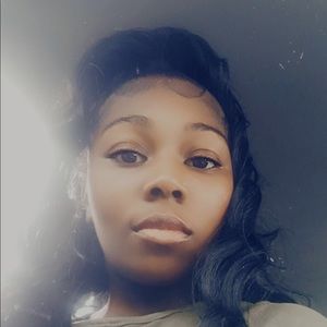 Meet your Posher, April